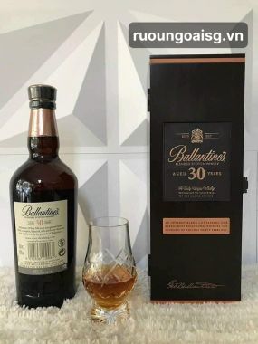 BALLANTINE'S 30 NĂM