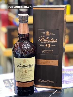 BALLANTINE'S 30 NĂM