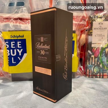 BALLANTINE'S 30 NĂM