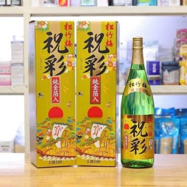 Rượu Sake vẩy vàng Kikuyasaka 1,8 lít của Nhật Bản