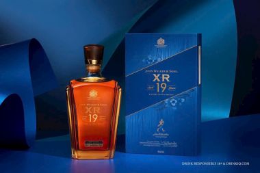 JOHNNIE WALKER XR 19 NĂM HỘP MỚI