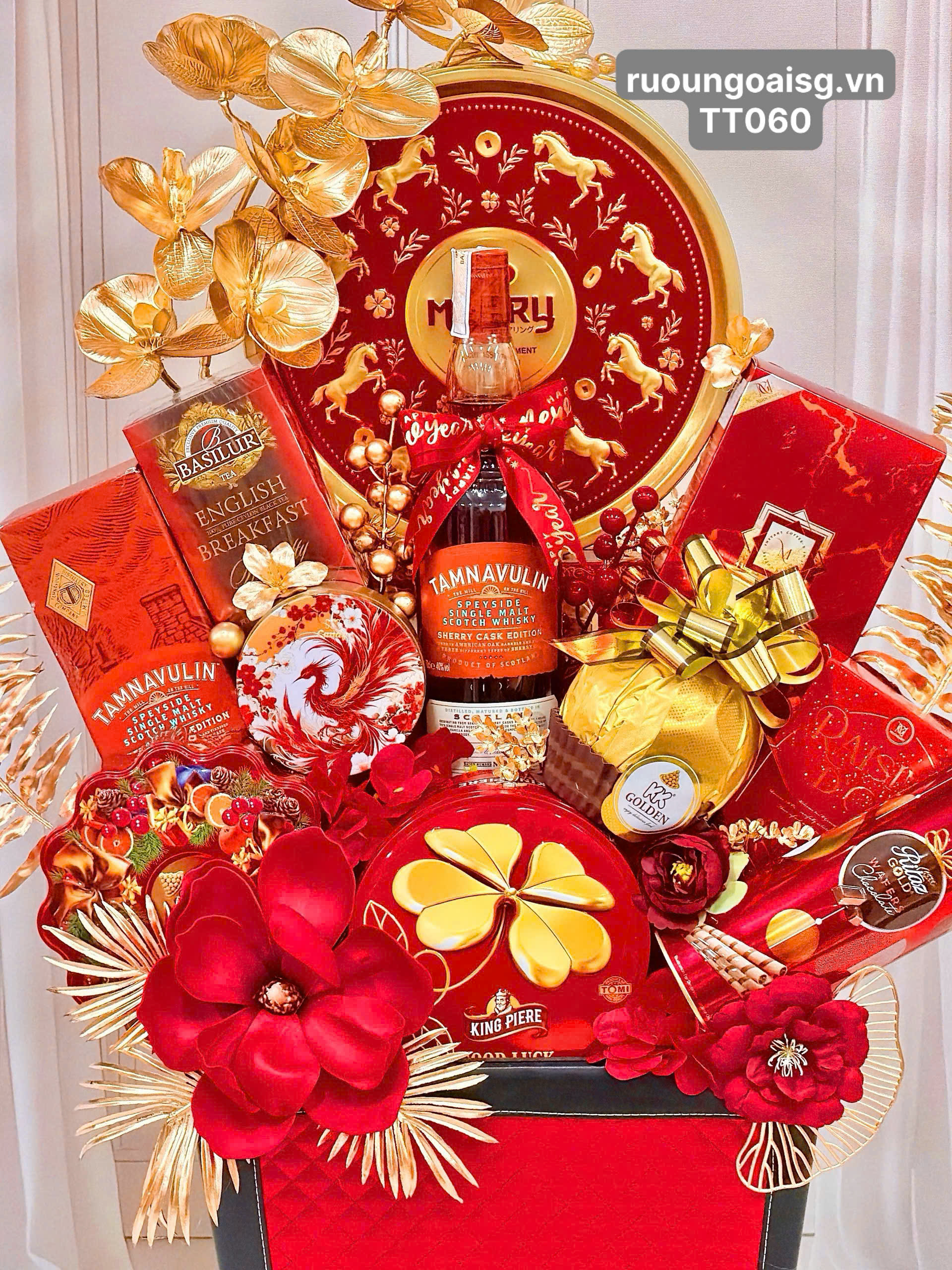 GIỎ QUÀ TẾT BÁNH KEỌ NHẬP 2026 - TT060 - RƯỢU NGOẠI SG