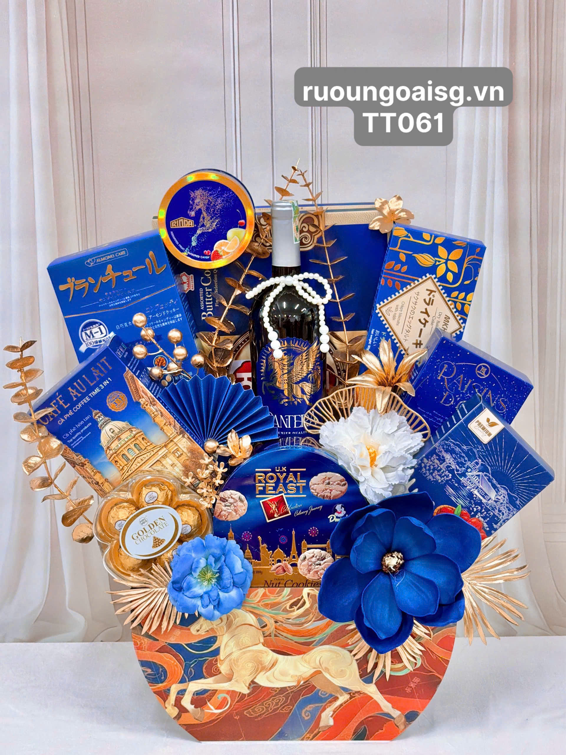 GIỎ QUÀ TẾT BÁNH KEỌ NHẬP 2026 - TT061 - RƯỢU NGOẠI SG
