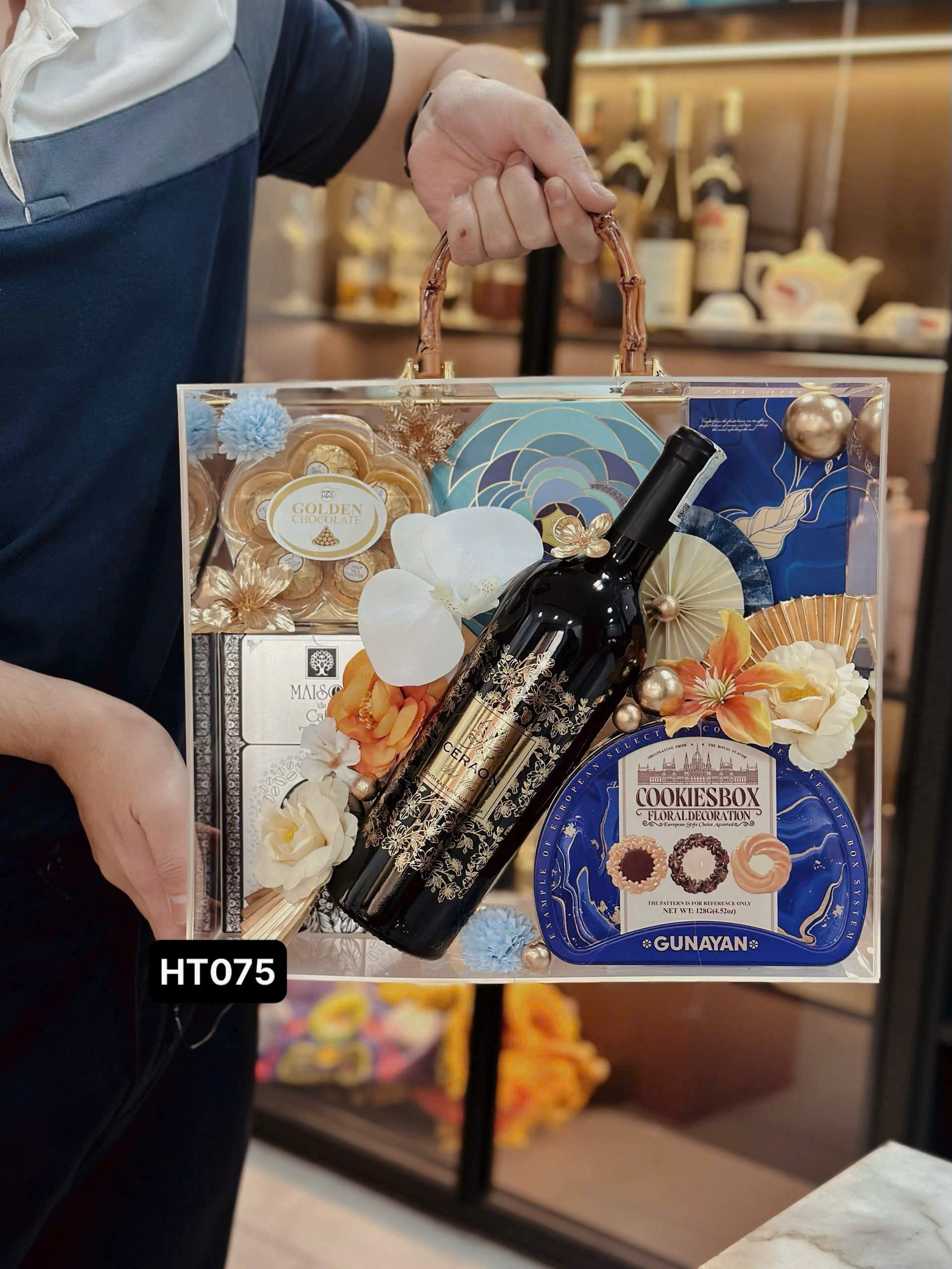 GIỎ QUÀ TẾT BÁNH KEỌ NHẬP 2026 bk26-HT075- RƯỢU NGOẠI SG