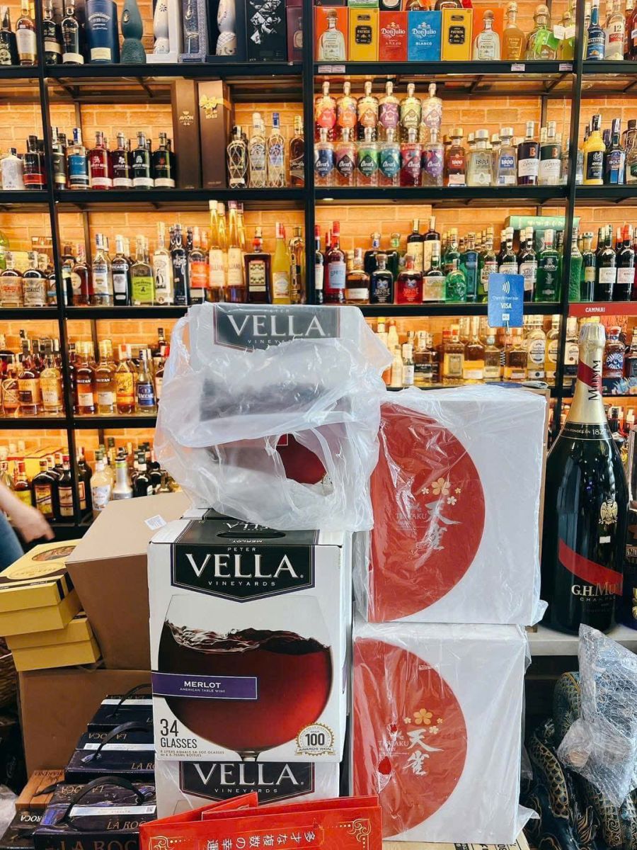 Rượu vang Vella rất ph&ugrave; hợp khi đi c&ugrave;ng với c&aacute;c m&oacute;n ăn đậm đ&agrave; 